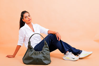 Model Shoot With Ladies Hand Bag